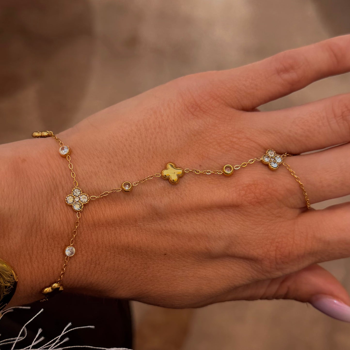 ARMBAND HANDCHAIN CLOVER GOUD