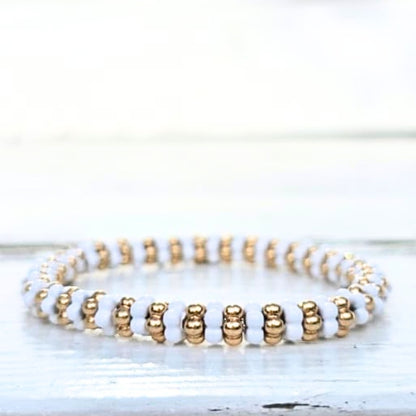 ARMBAND FLOWERBEADS WIT - LABEL SIX