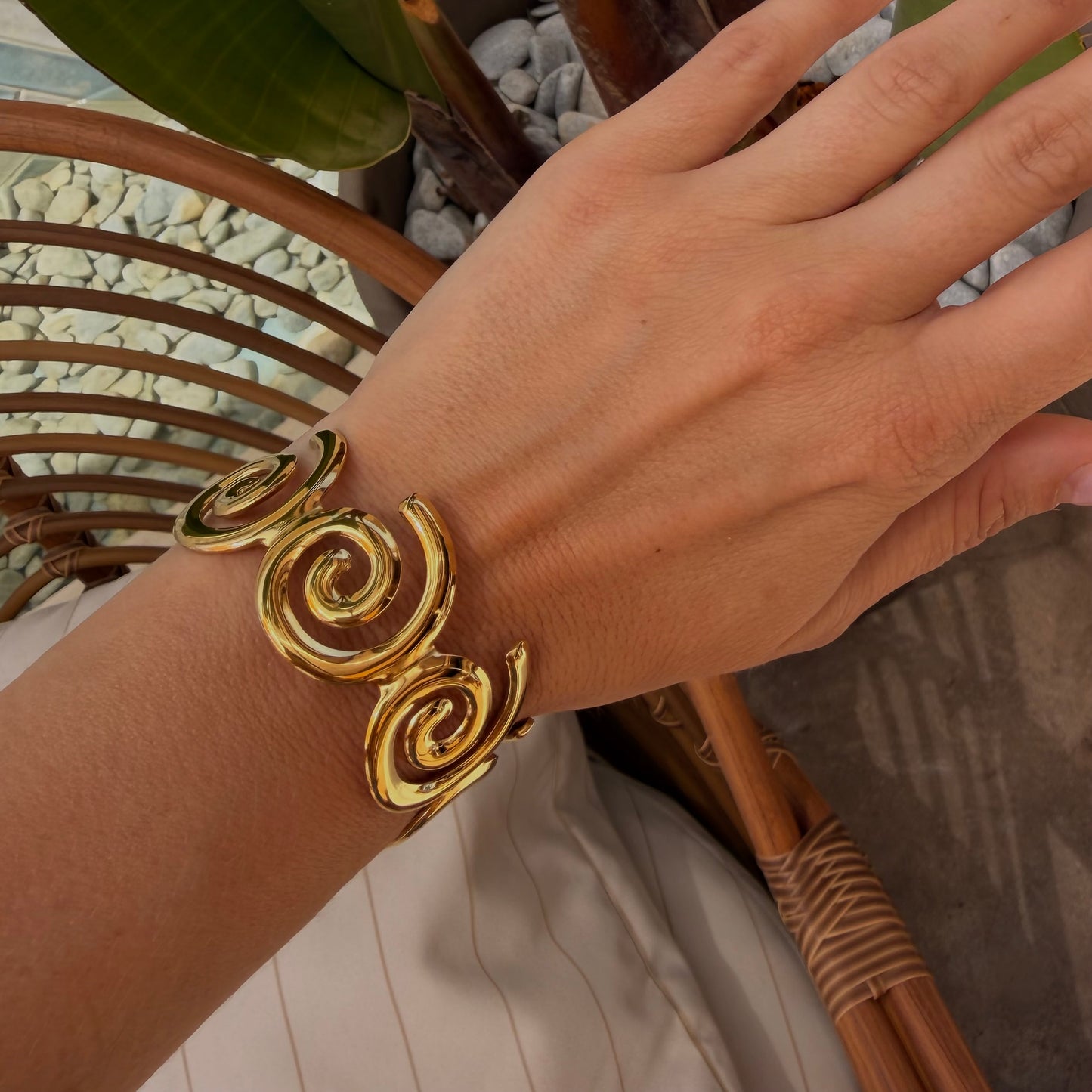 ARMBAND BANGLE ORGA GOUD