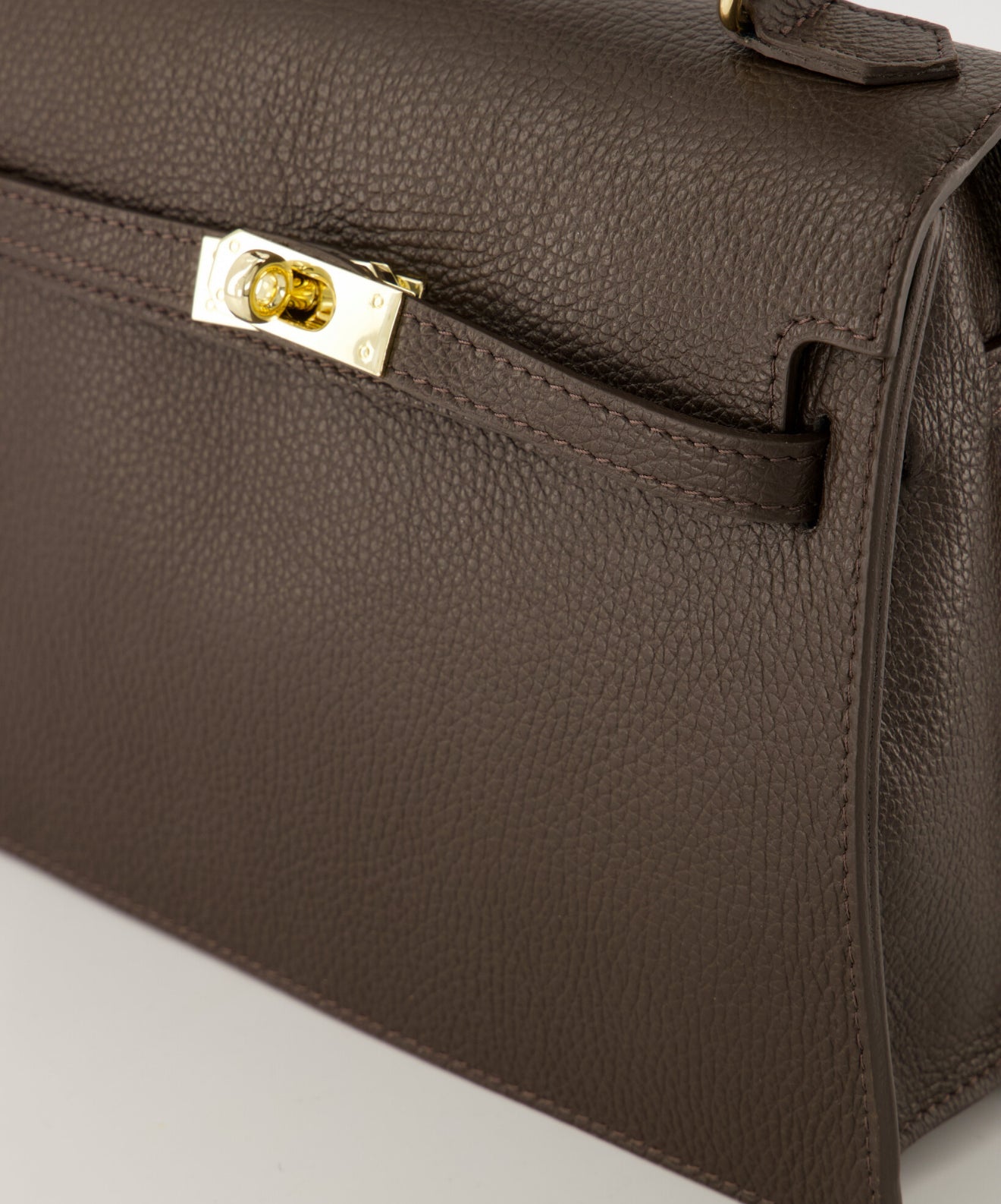TAS HELENE - DONKERBRUIN