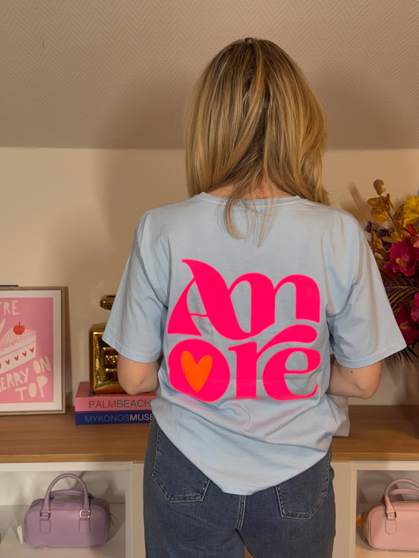 T-SHIRT AMORE LICHT BLAUW