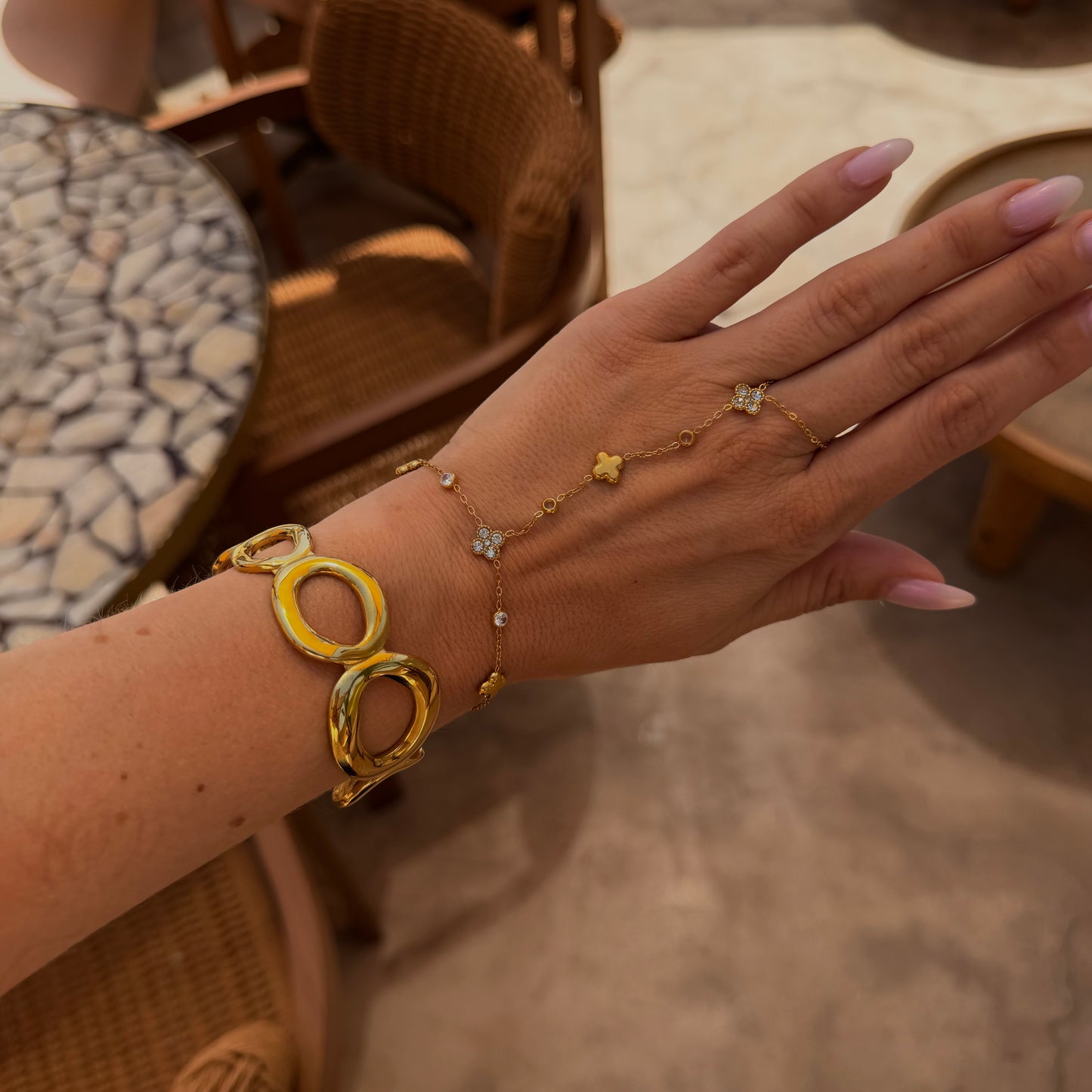 ARMBAND BANGLE OVAL GOUD