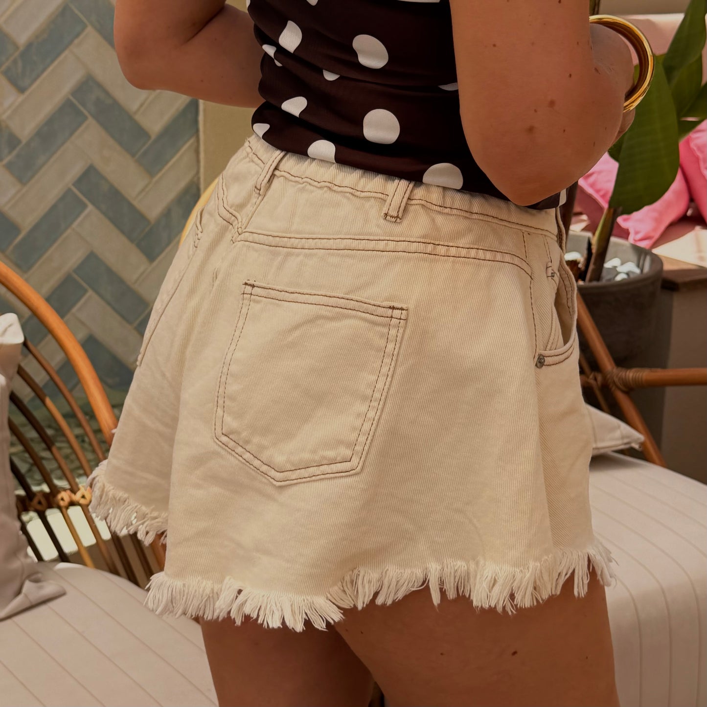 SHORT CARMEN CREME 8183