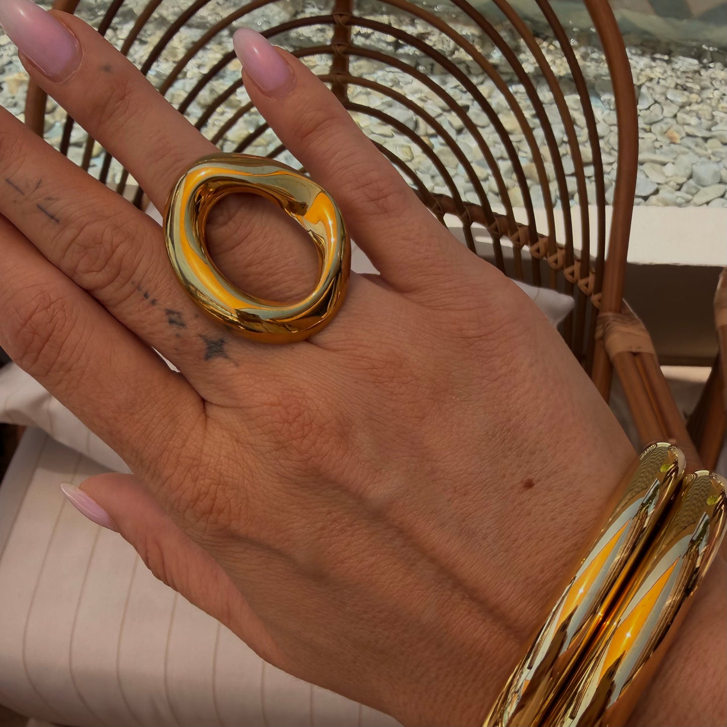 RING OVAL GOUD