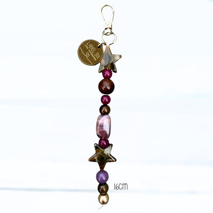 SLEUTEL / TAS HANGER BURGUNDY - LABEL SIX Kinaofashionboutique